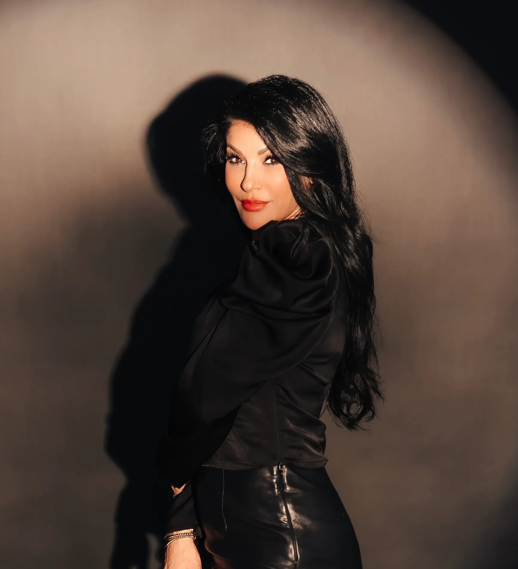 Portrait of Kirsten Behler, Color Specialist at The Beauty Society by Gina
