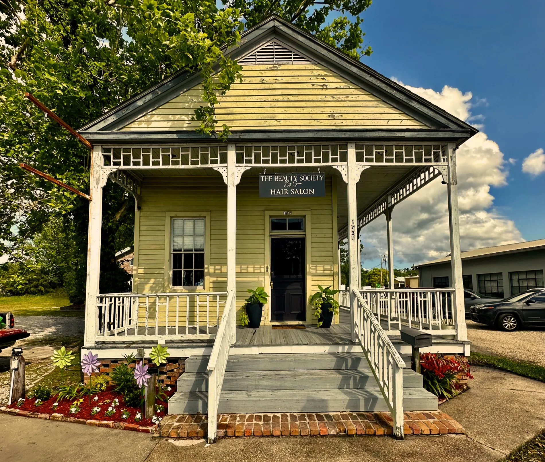 Historic Old Town Slidell cottage storefront